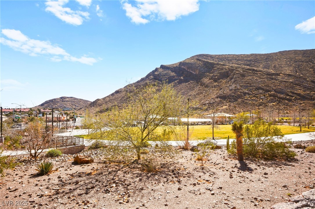 3920 Beverly Elms Street