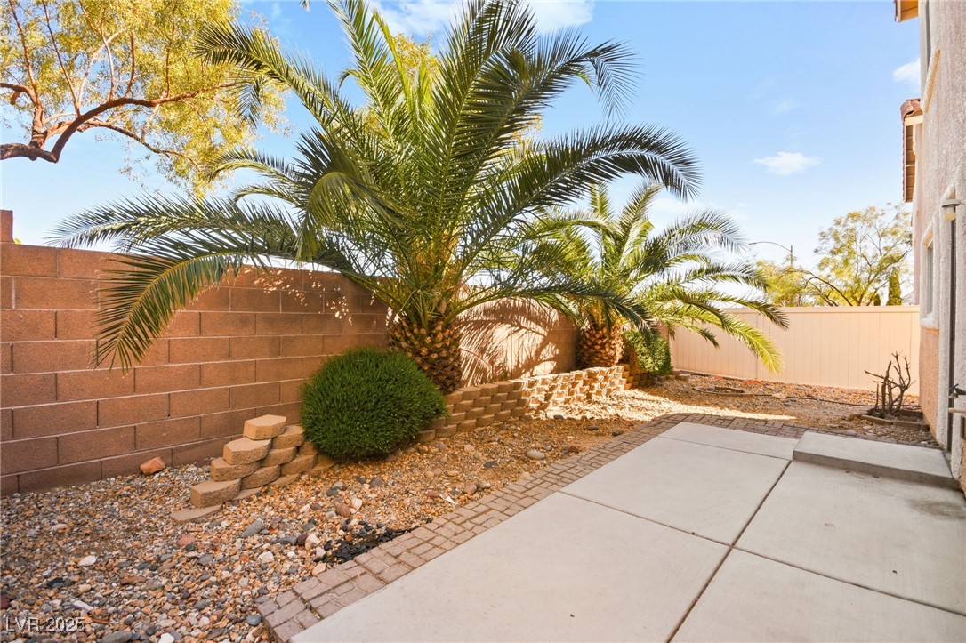 3920 Beverly Elms Street