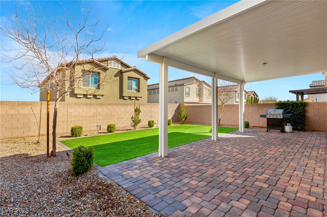 382 Scarlet Pine Court