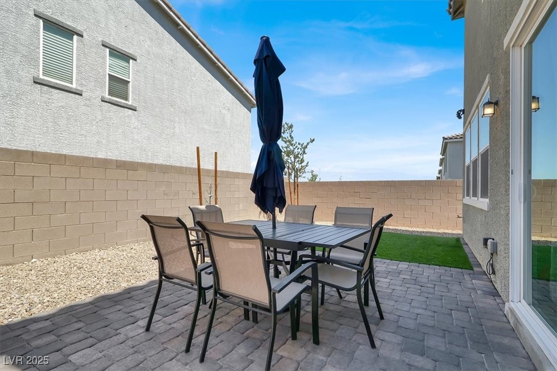 4588 Swimming Minnow Avenue