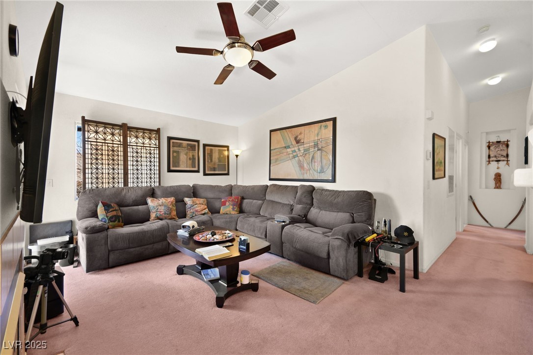 2110 Los Feliz Street 2075