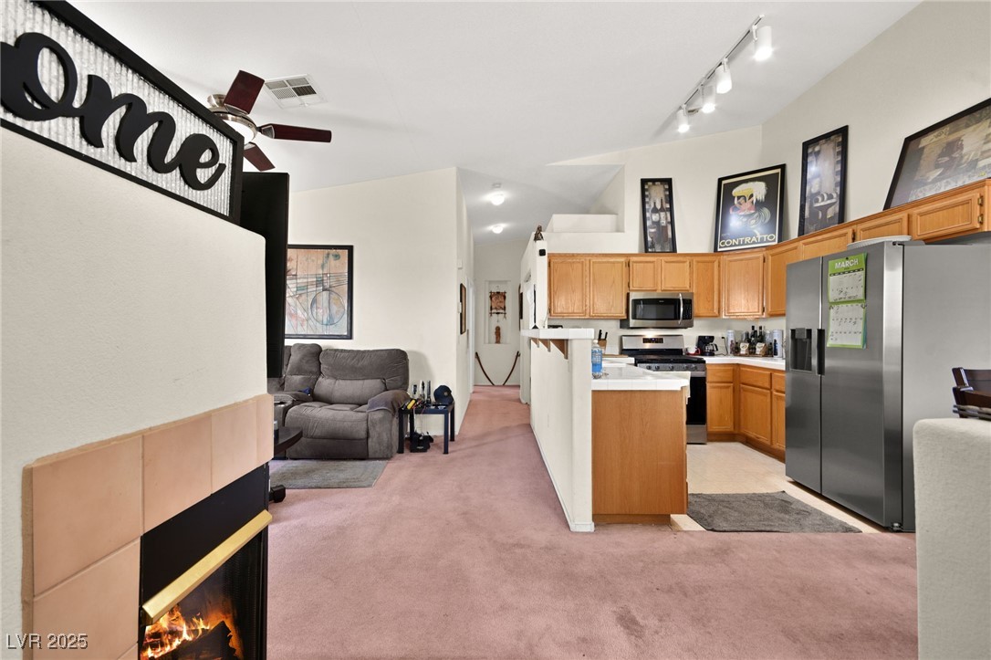2110 Los Feliz Street 2075