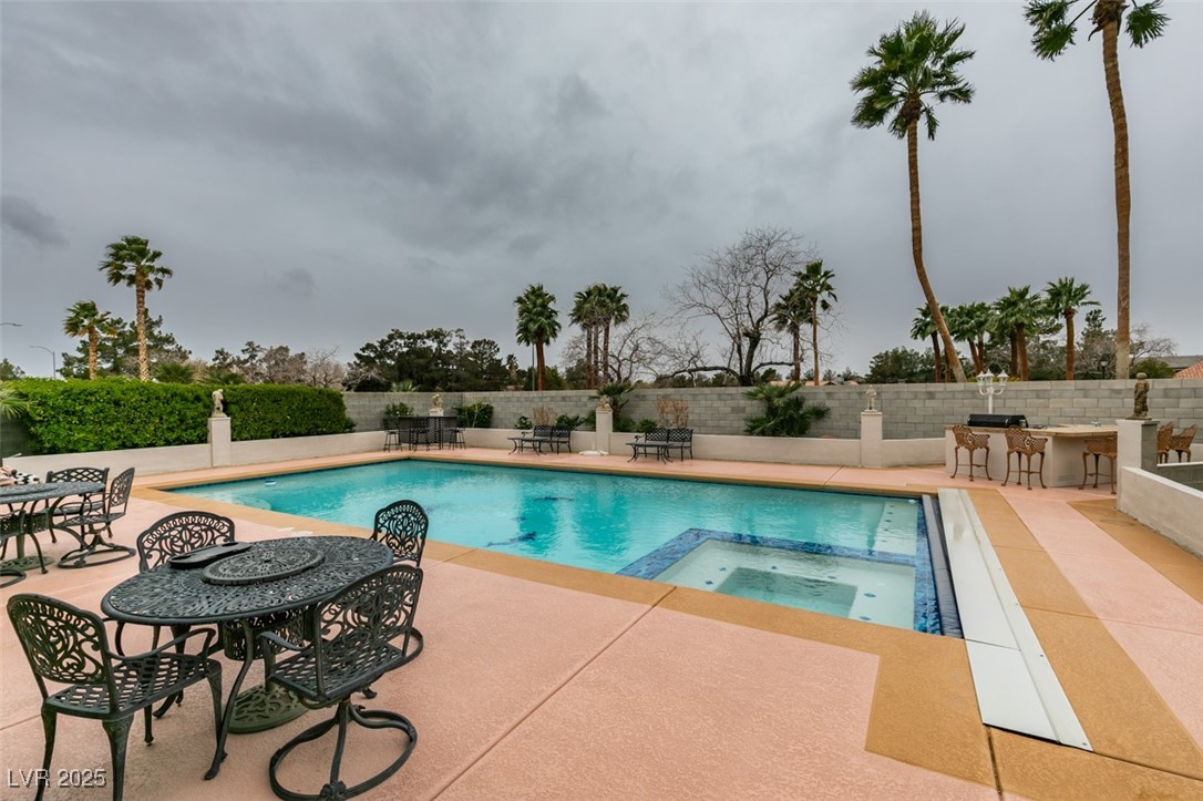 5717 Calm Lagoon Avenue