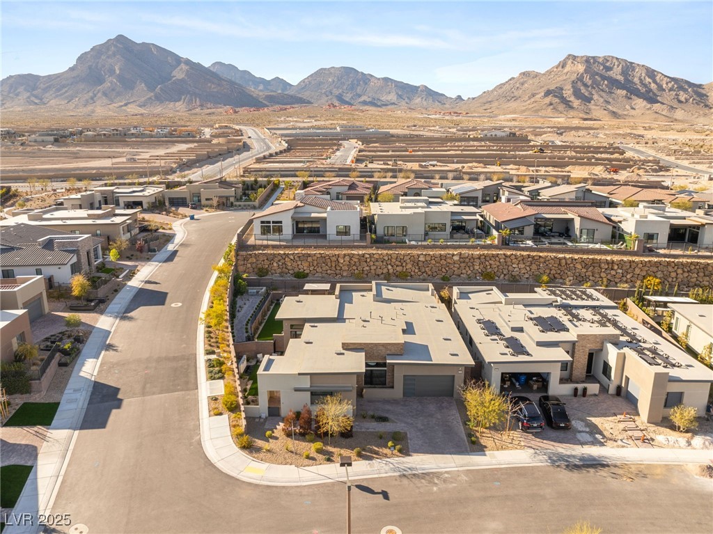 381 Cliff Terrace Avenue