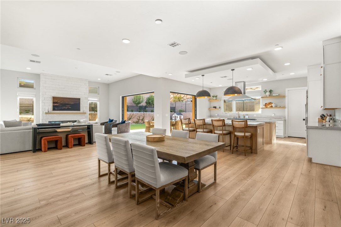 381 Cliff Terrace Avenue