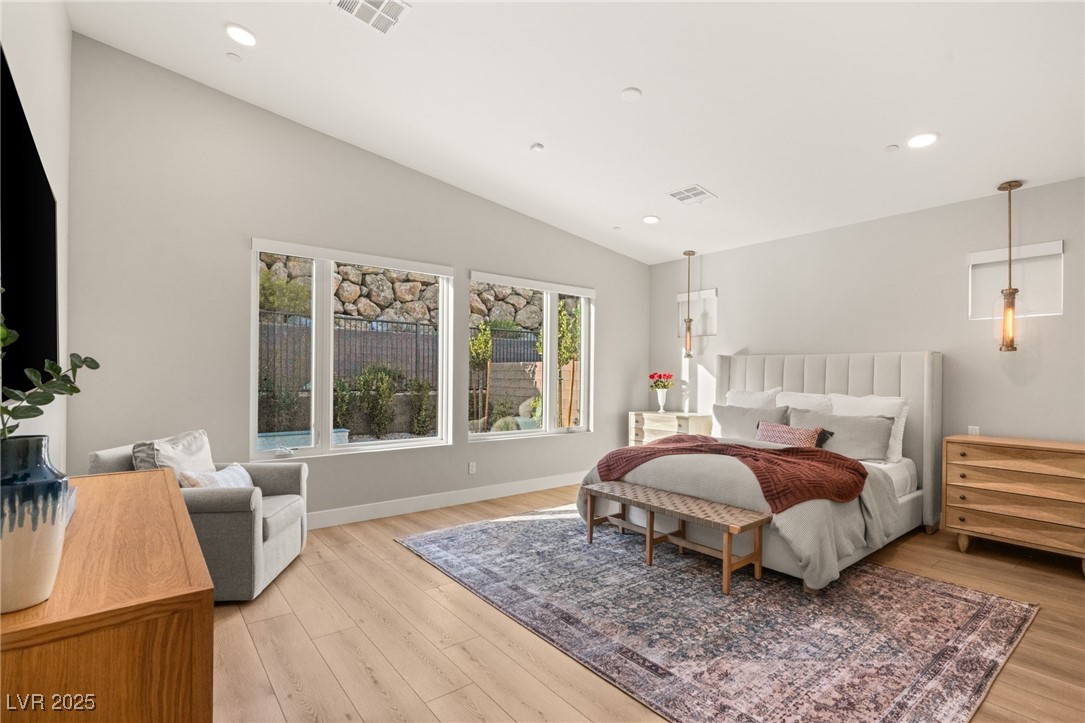 381 Cliff Terrace Avenue