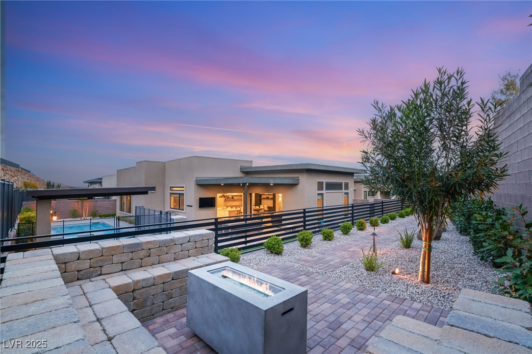 381 Cliff Terrace Avenue