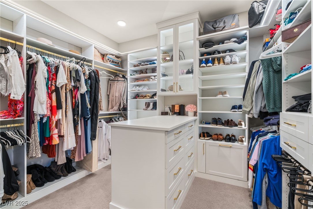 381 Cliff Terrace Avenue