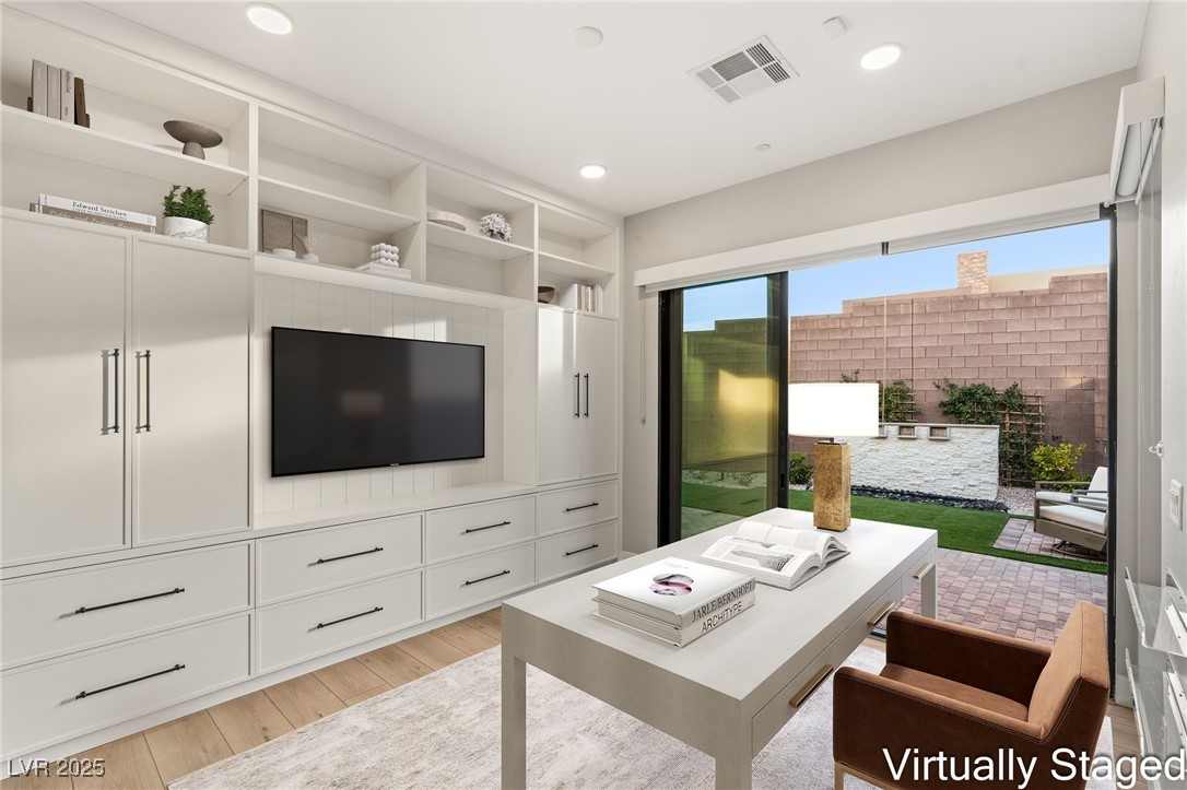 381 Cliff Terrace Avenue