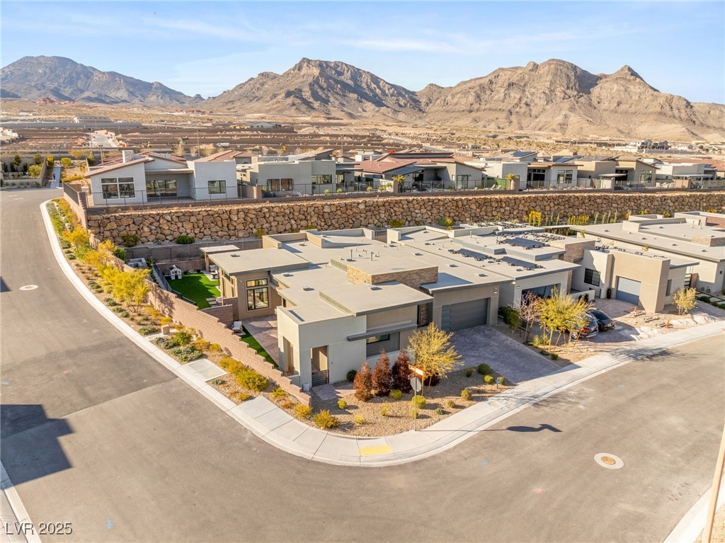 381 Cliff Terrace Avenue