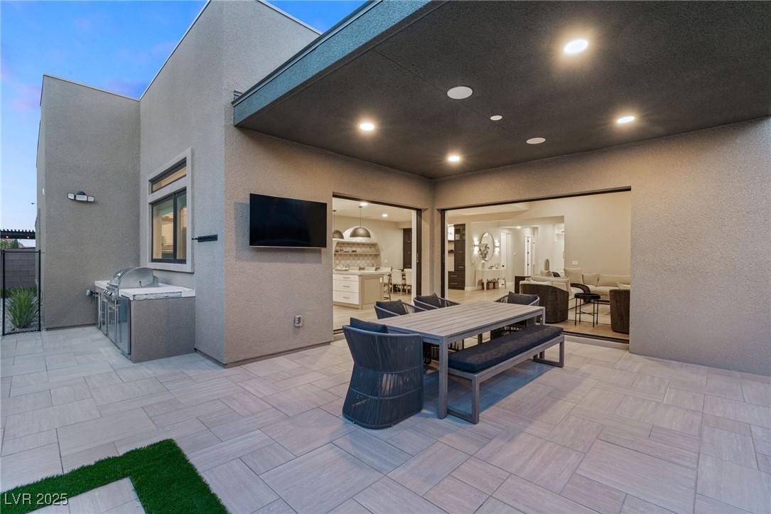 381 Cliff Terrace Avenue