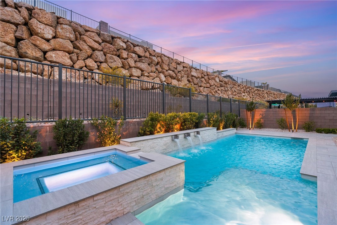 381 Cliff Terrace Avenue