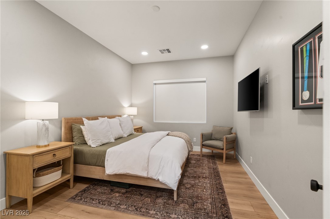 381 Cliff Terrace Avenue