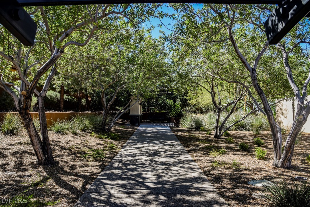3158 Teaderman Walk