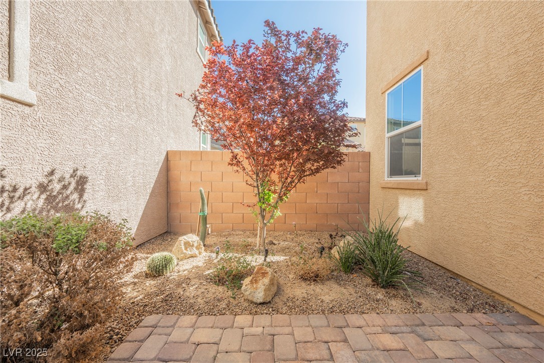 3158 Teaderman Walk