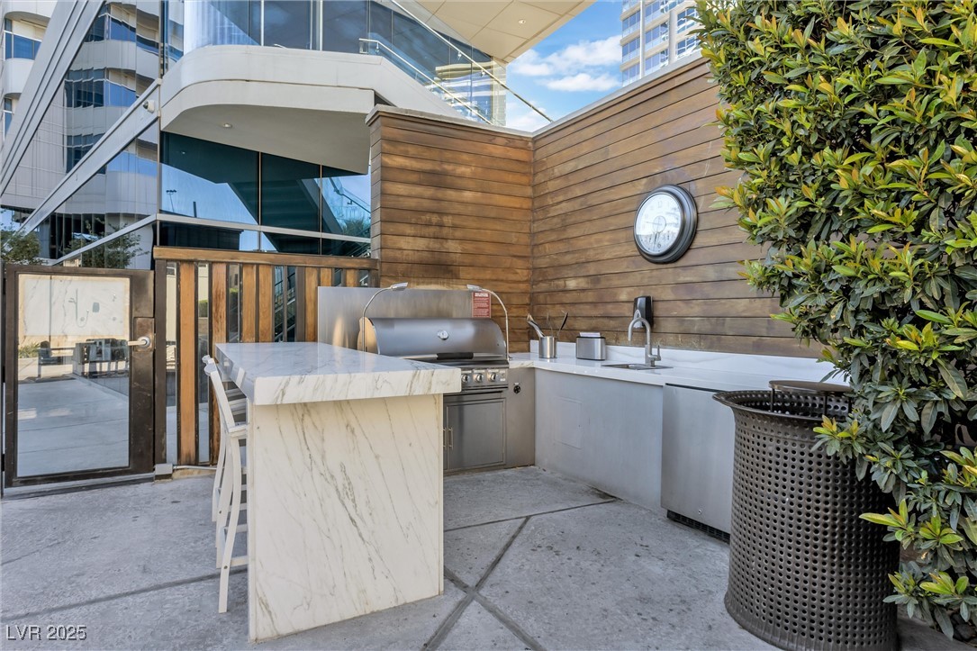 4471 Dean Martin Drive 2101