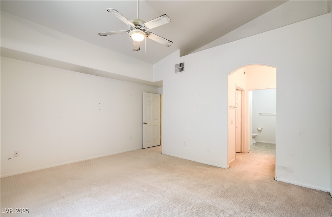 3925 Lazy Pine Street 204