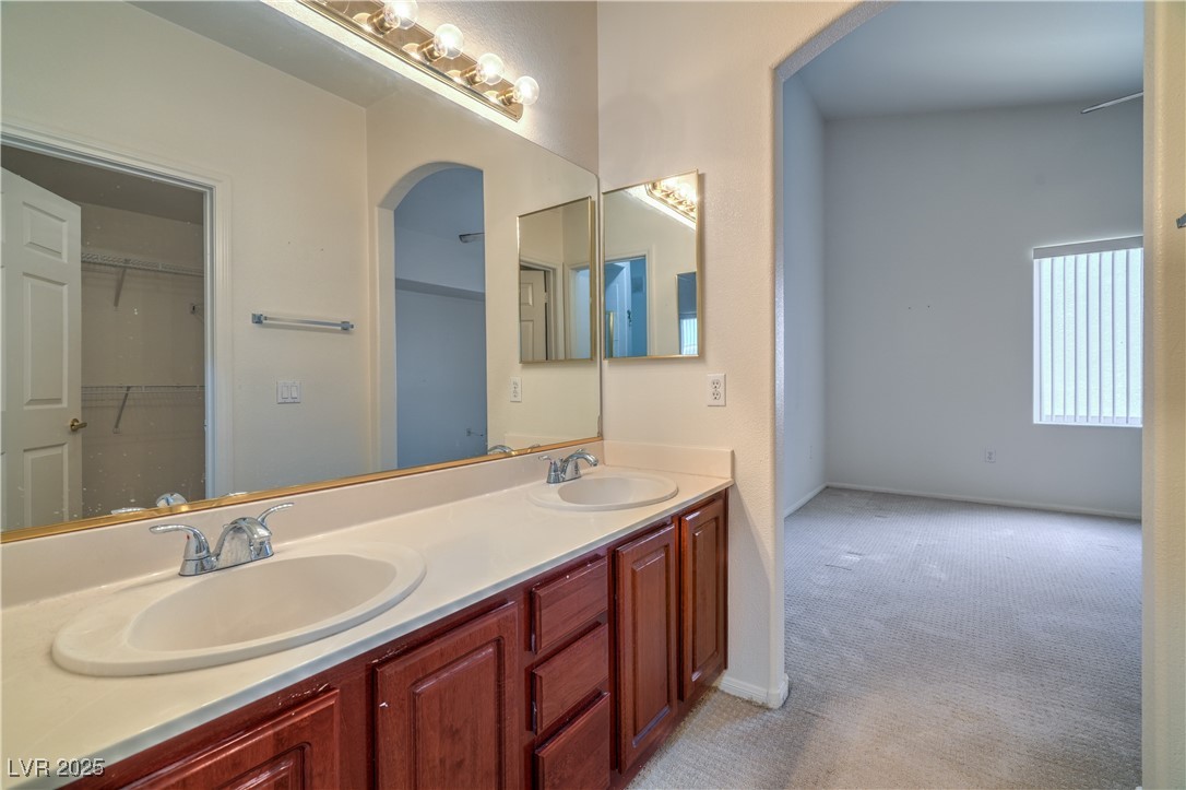 3925 Lazy Pine Street 204