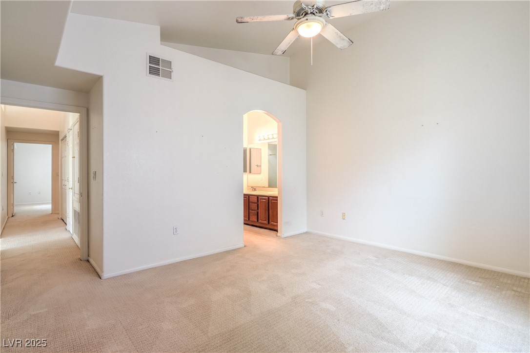 3925 Lazy Pine Street 204