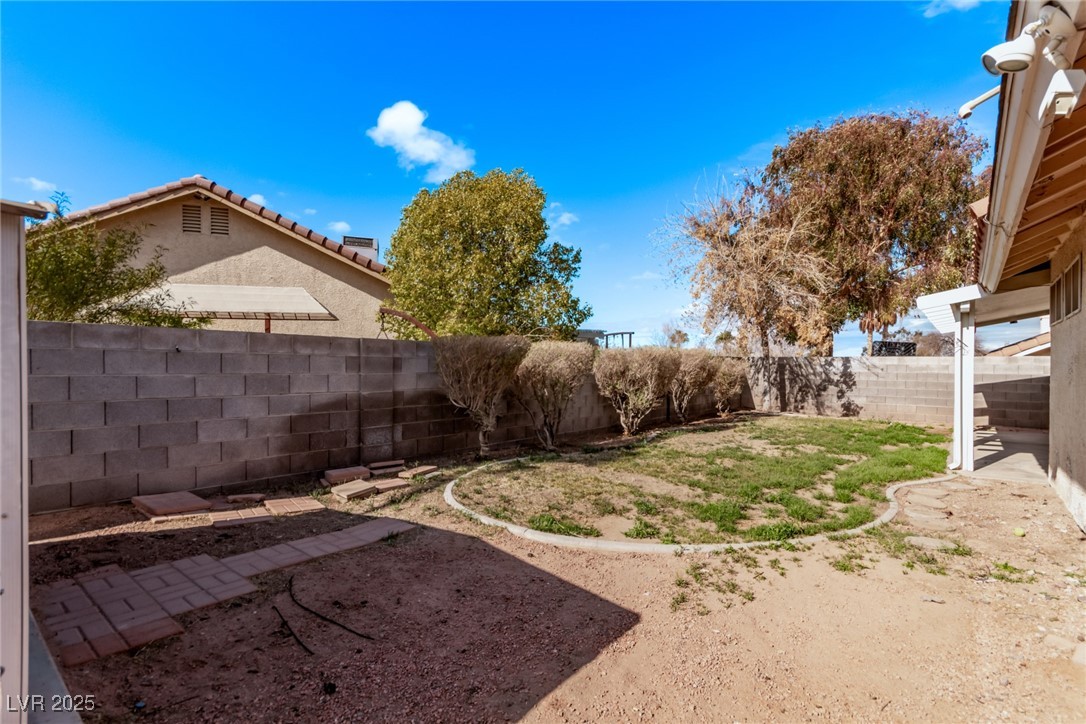 178 Beach Oak Avenue