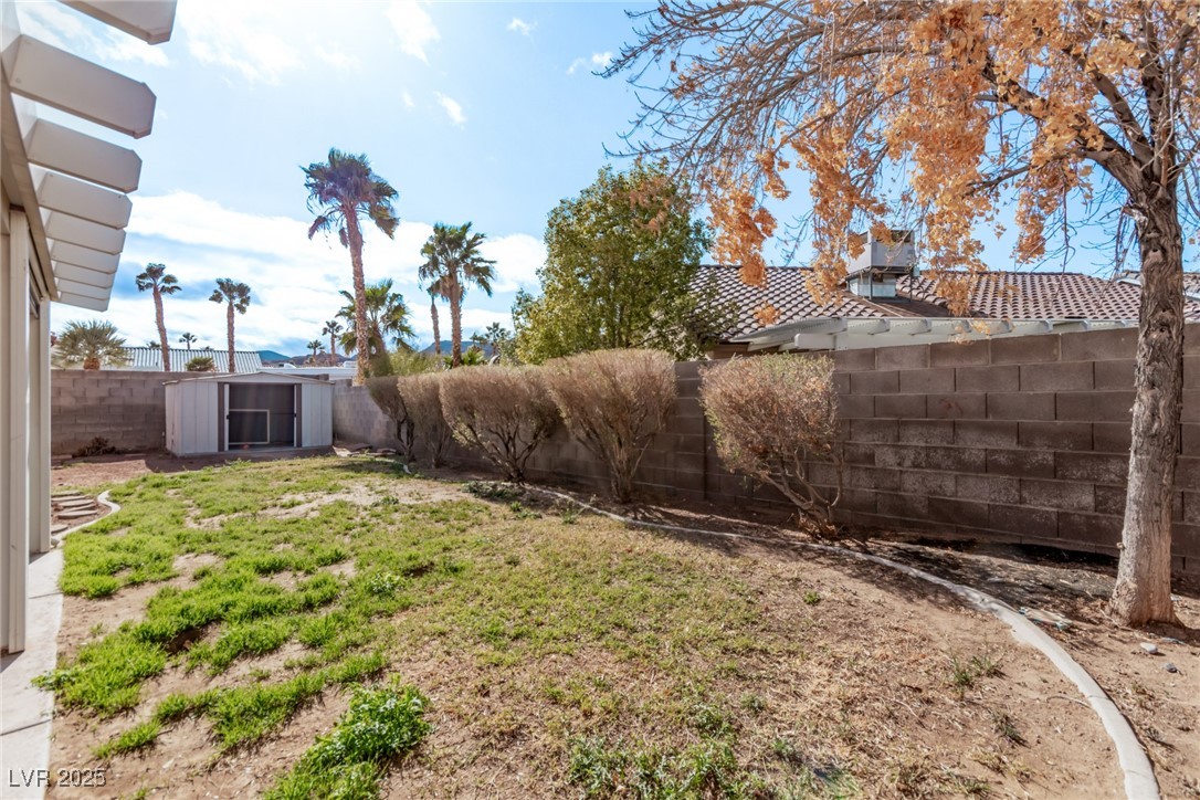 178 Beach Oak Avenue