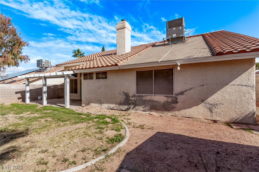 178 Beach Oak Avenue