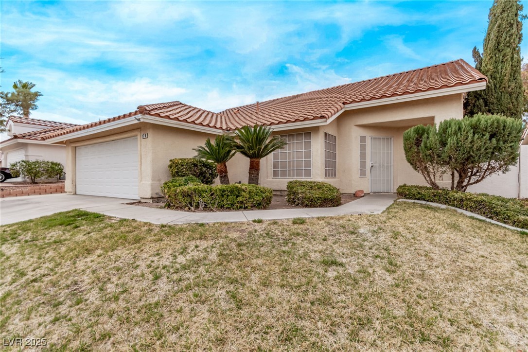 178 Beach Oak Avenue
