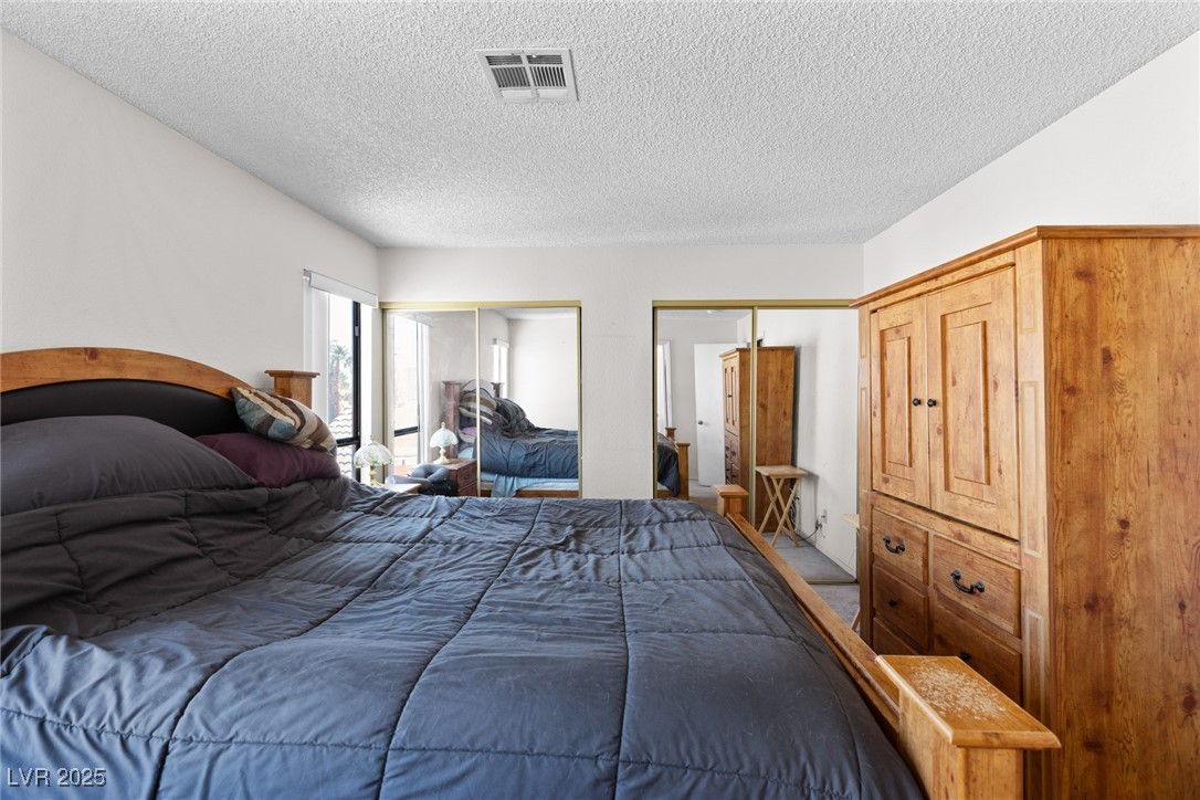 2042 Waverly Circle