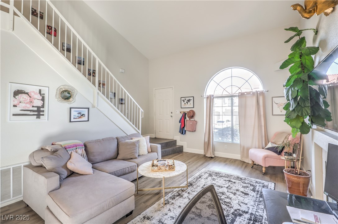 2609 Orchard Meadows Avenue