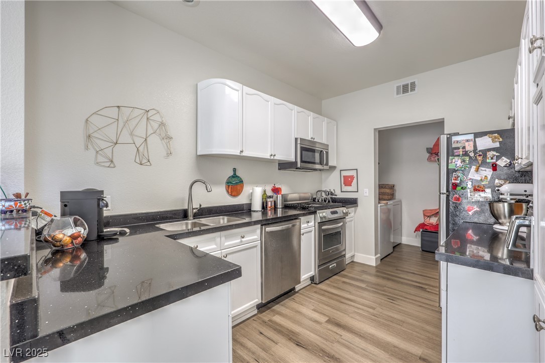 2609 Orchard Meadows Avenue