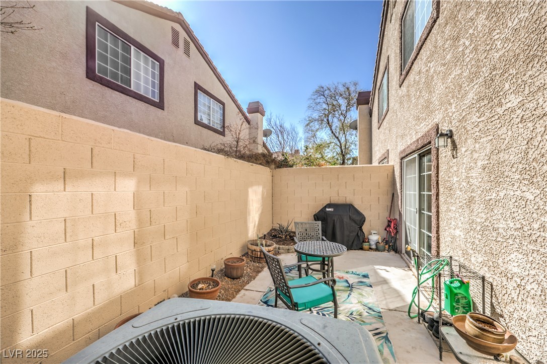 2609 Orchard Meadows Avenue