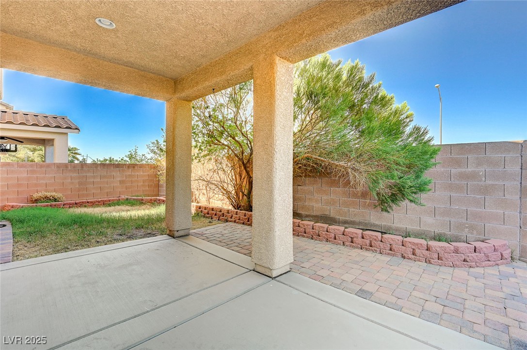 1632 WHITE MESQUITE Place na