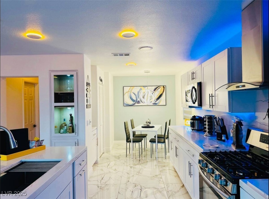 5705 Enchanted Palms Avenue