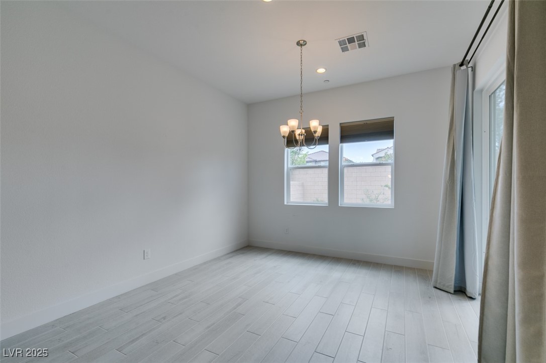 9993 Skye Gazer Avenue