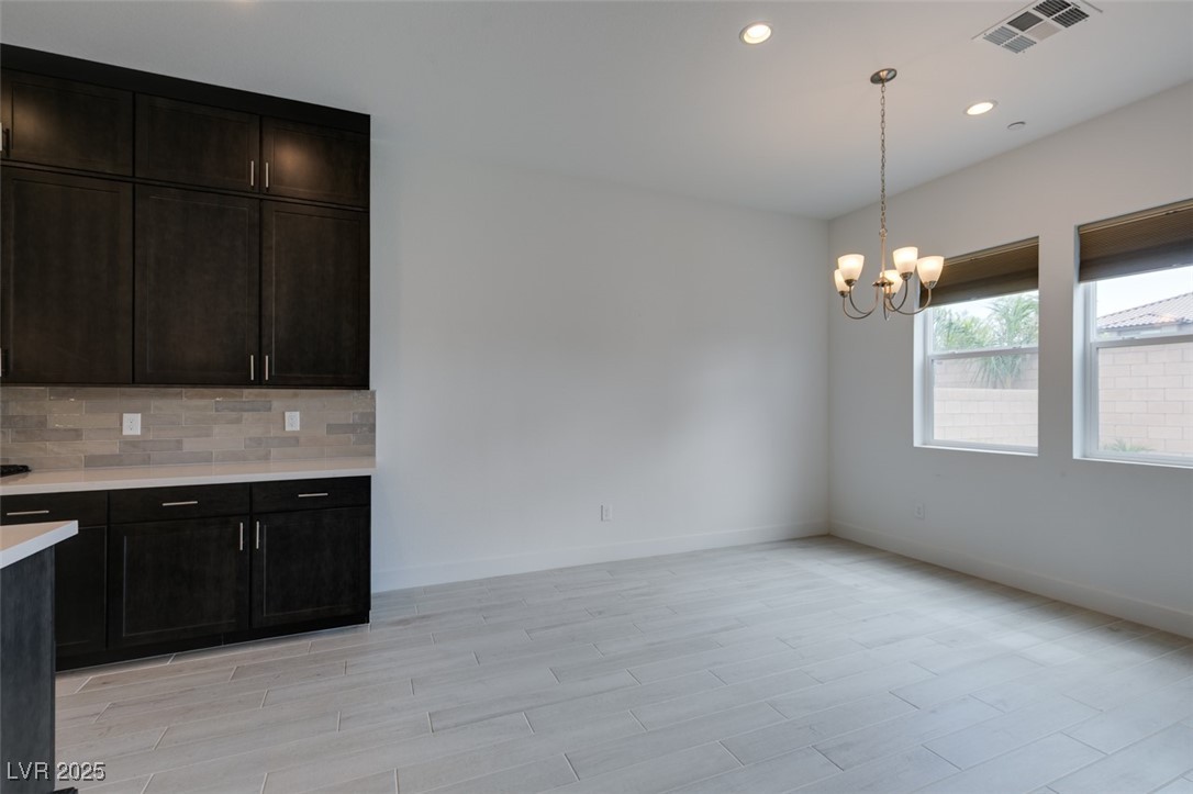 9993 Skye Gazer Avenue