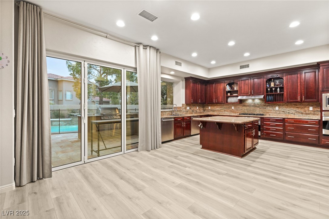 10412 MANSION HILLS Avenue