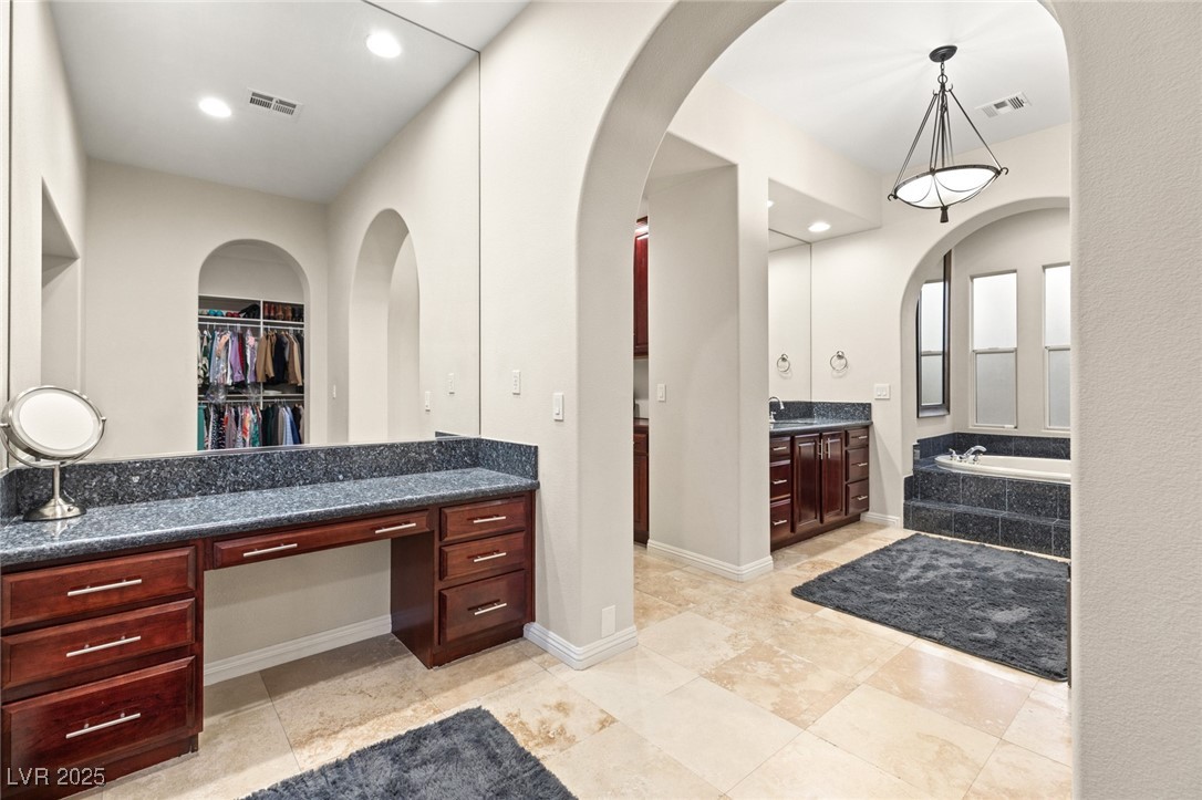 10412 MANSION HILLS Avenue