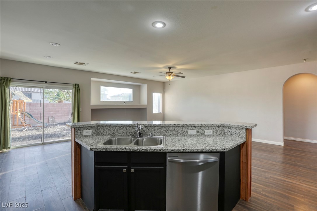 1809 Lazy Hill Ranch Way