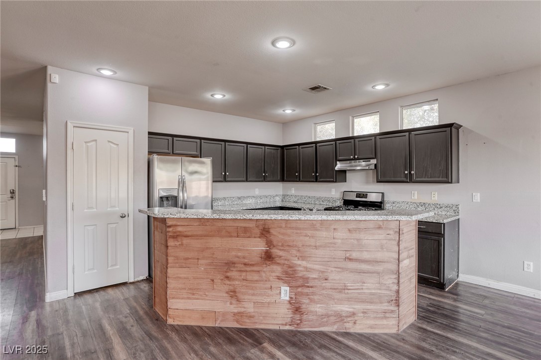 1809 Lazy Hill Ranch Way
