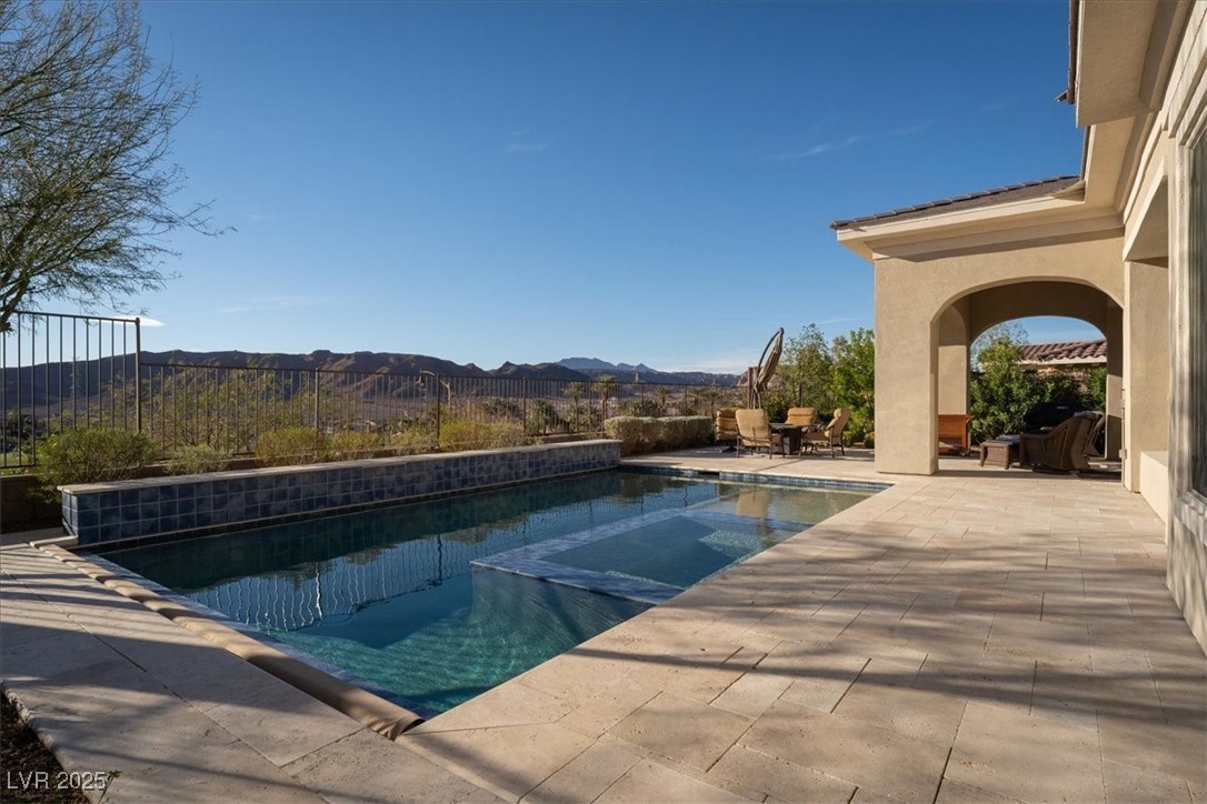 13 Porto Malaga Street