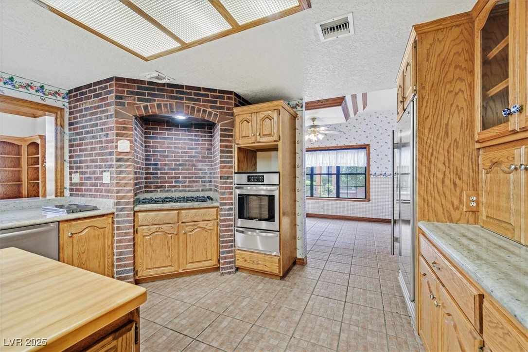 3111 Coachlight Circle