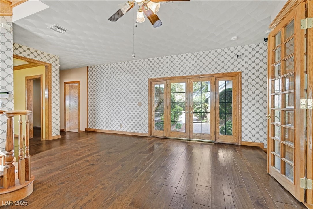 3111 Coachlight Circle
