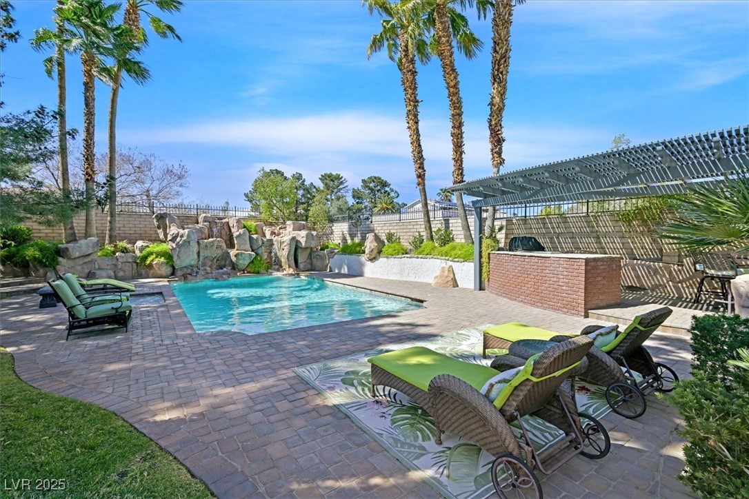 3111 Coachlight Circle