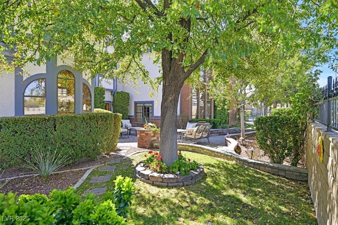 3111 Coachlight Circle