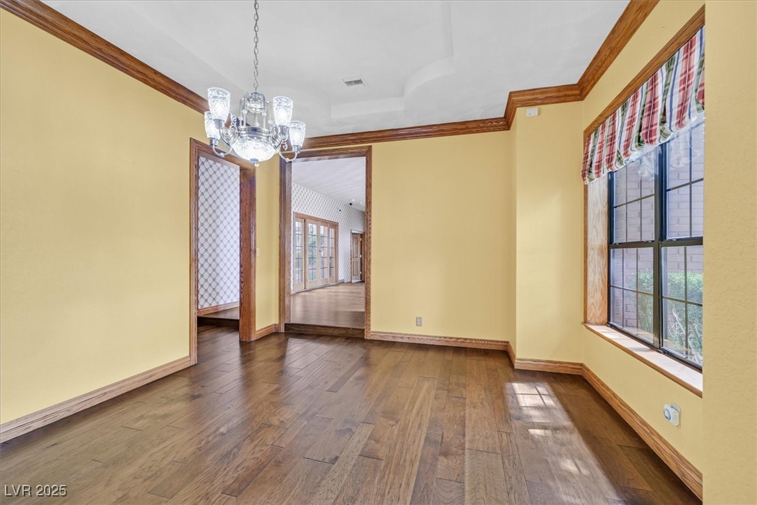 3111 Coachlight Circle