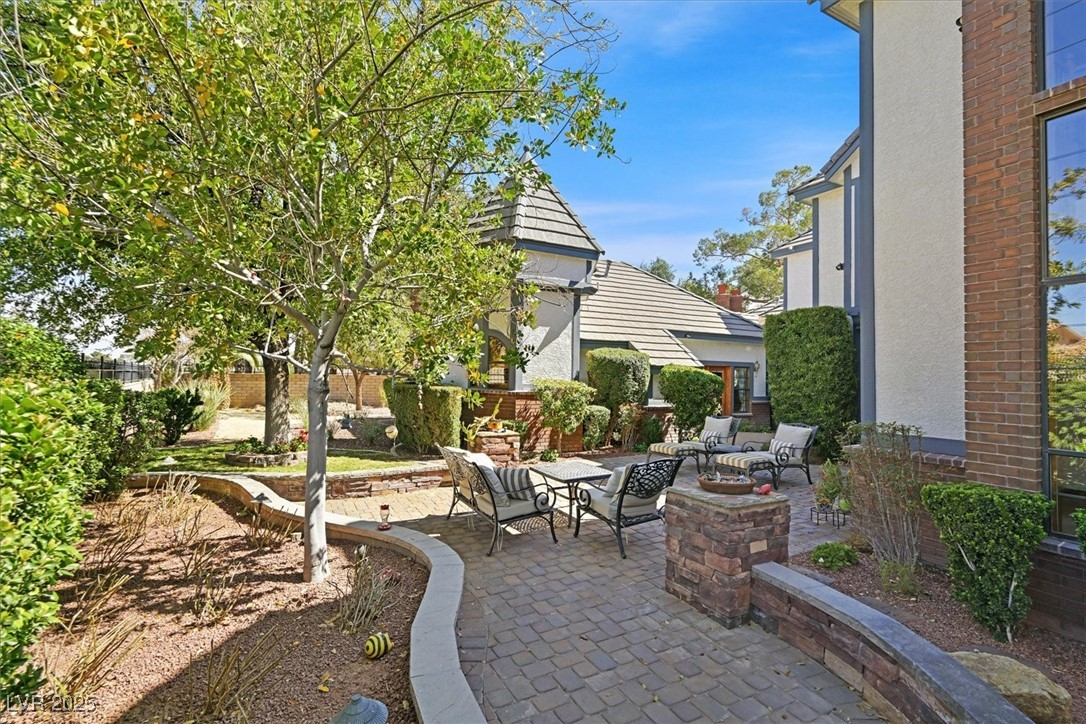 3111 Coachlight Circle