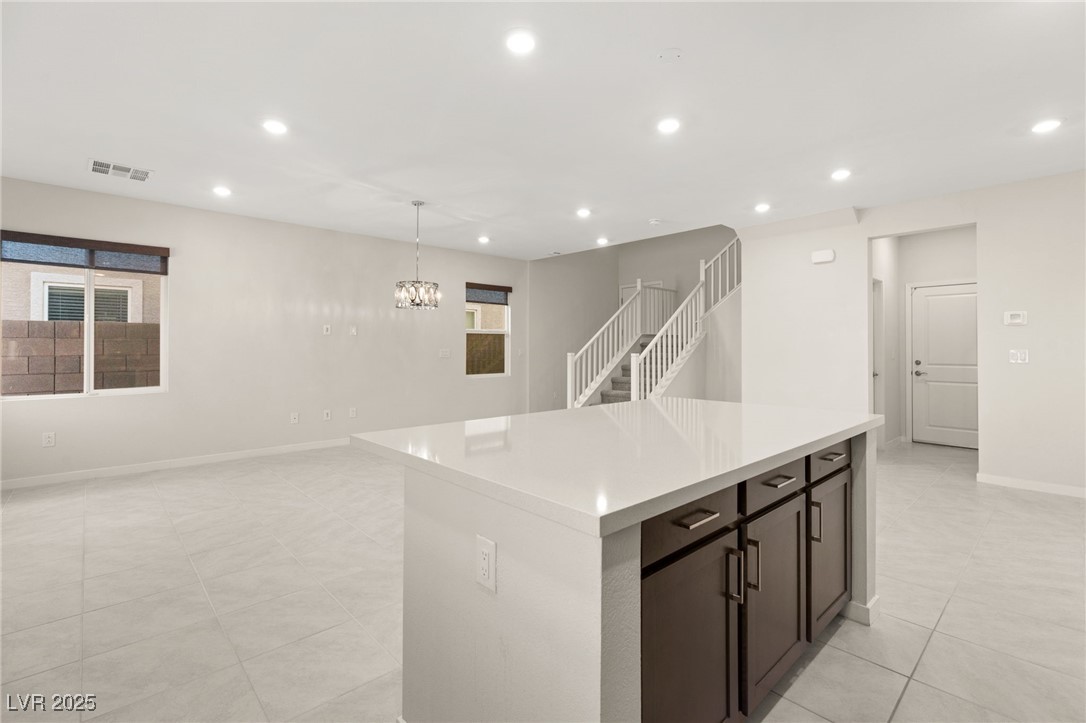 2720 High Echelon Road