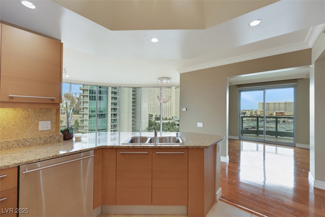 322 Karen Avenue 708