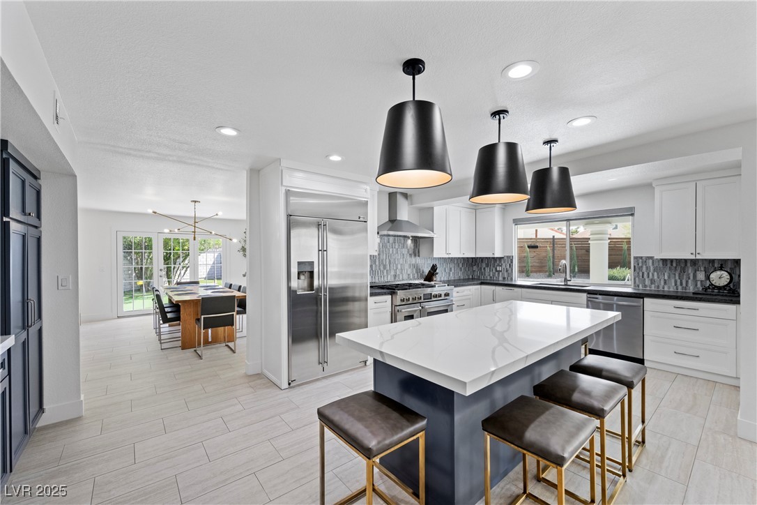 1912 Calanda Court