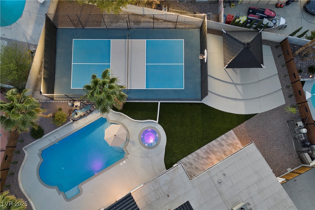 1912 Calanda Court
